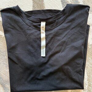 lululemon Train to be shirt Black